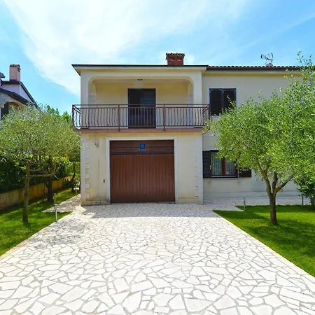 Fuer 5 Personen Ca 50 Qm In Porec, Istrien Istrische Riviera Apartment *